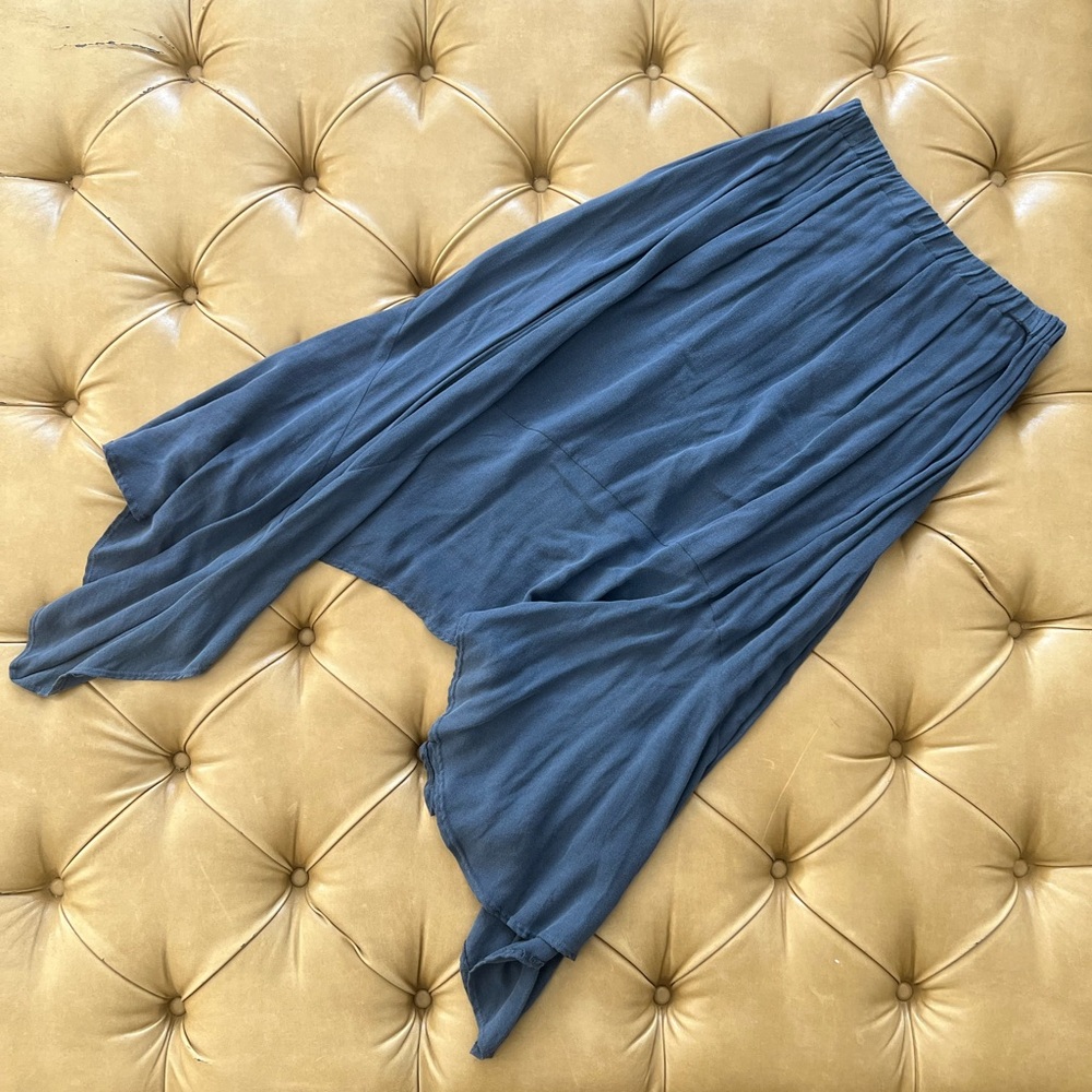 Asymmetrical Blue Skirt Size: L, but fits like a Small/Medium Harlowe & Graham